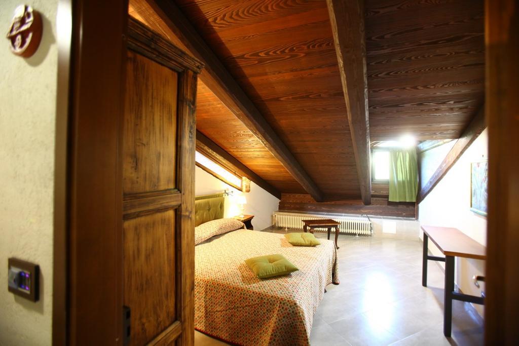 Il Vecchio Mulino Di Bairo Guest House Phòng bức ảnh